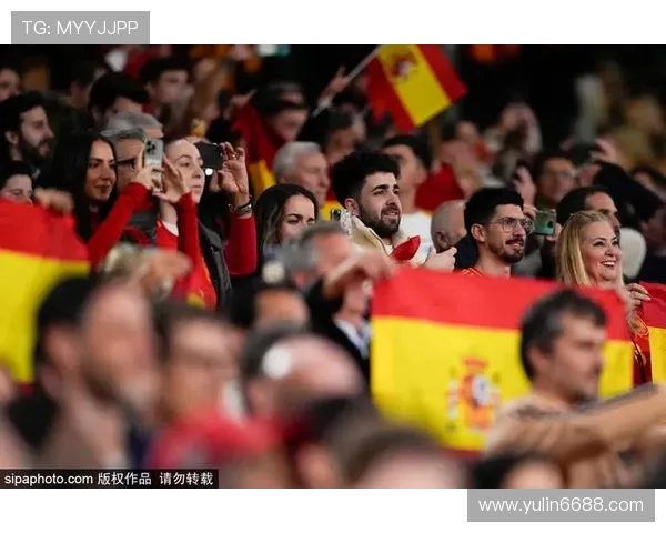 足球明星掐腰庆祝瞬间展现激情与团队精神引发球迷热烈反响 足球明星掐腰庆祝瞬间展现激情与团队精神引发球迷热烈反响